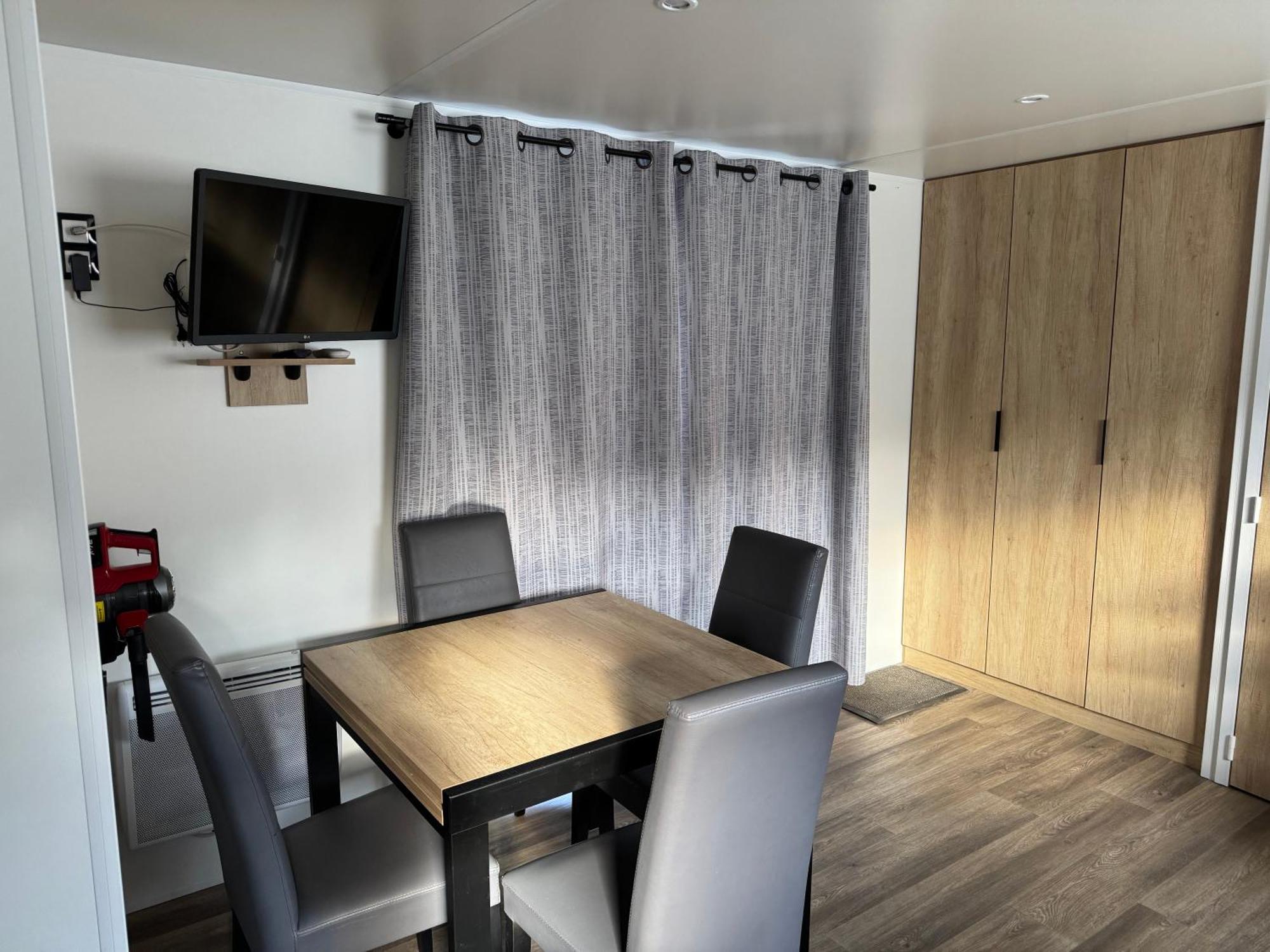 Mobilhome Camping Le Bosc Сен-Сиприен Экстерьер фото